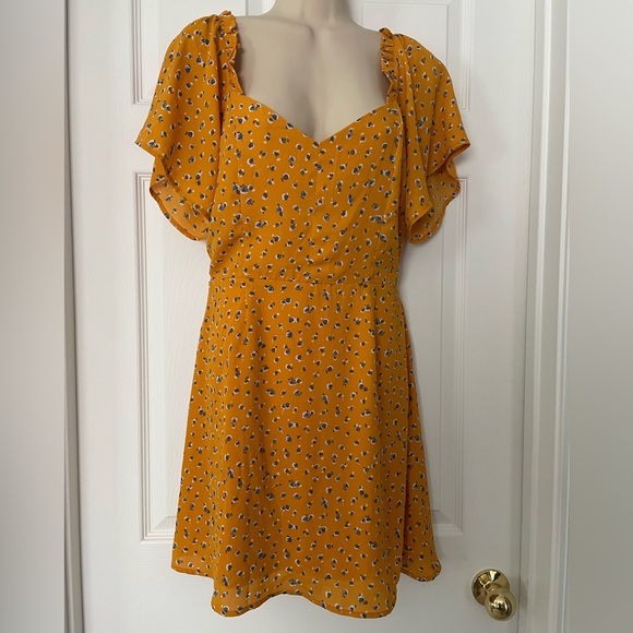 Sienna Sky Dresses & Skirts - Summer Flutter Sleeve Dress